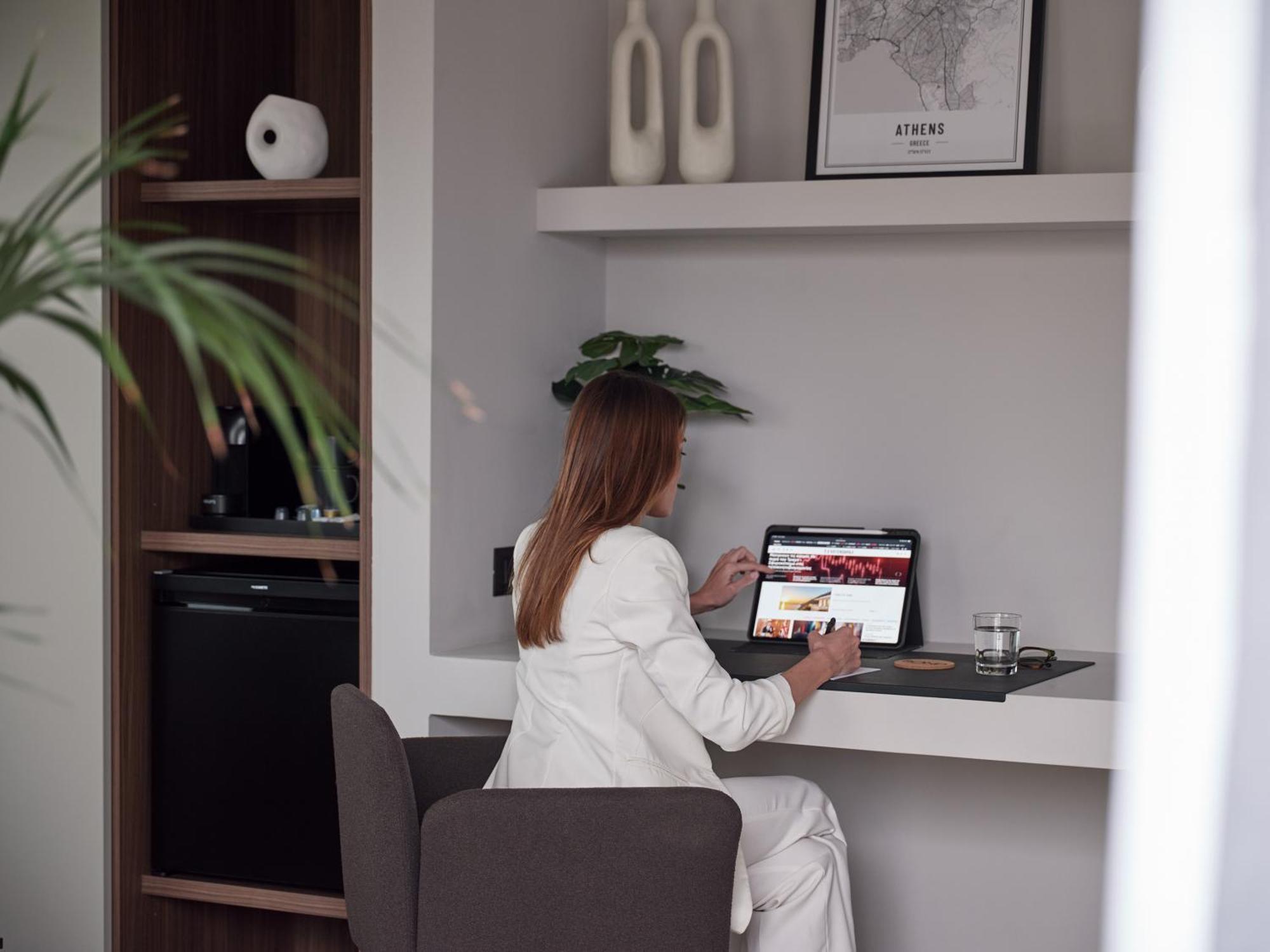 Bond Smart Living Suites Atina Dış mekan fotoğraf
